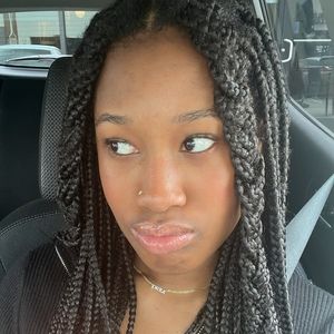 Meet your Posher, Tofunmi